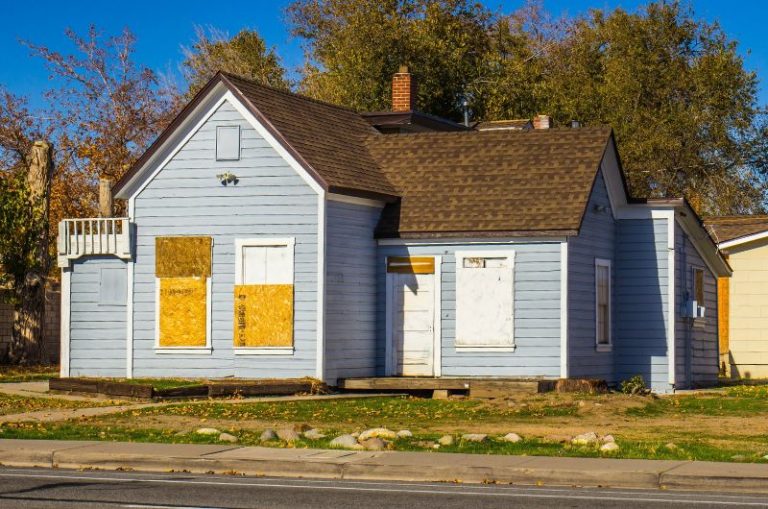 foreclosed home